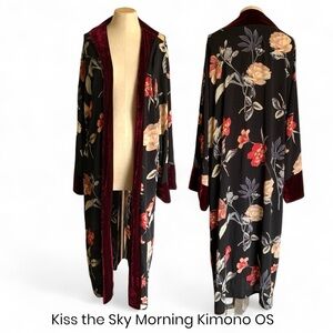 Kiss the Sky Black and Velvet Trim Floral Morning Kimono OS